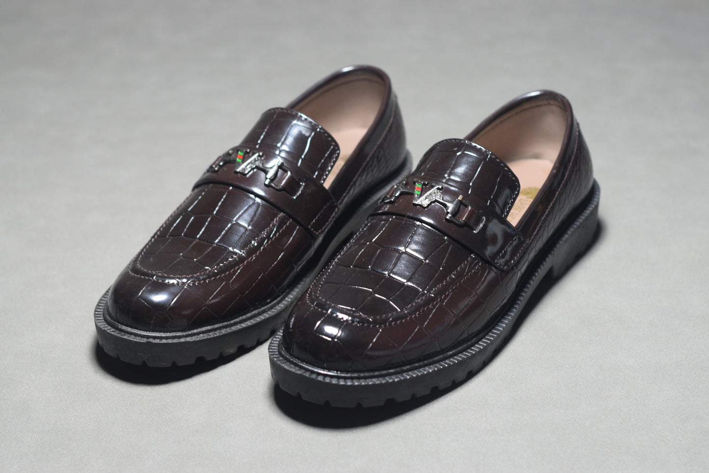 BROWN SHINY CHUNKEY SHOE