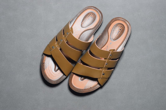 FAWN LEATHER CAMELO SLIPPERS