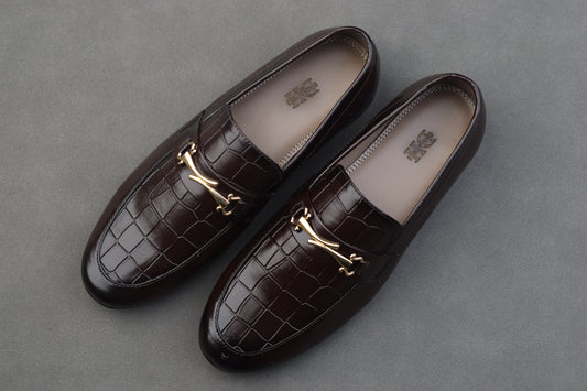 BROWN SHADED CHAIN AND STAMPED LOAFERS