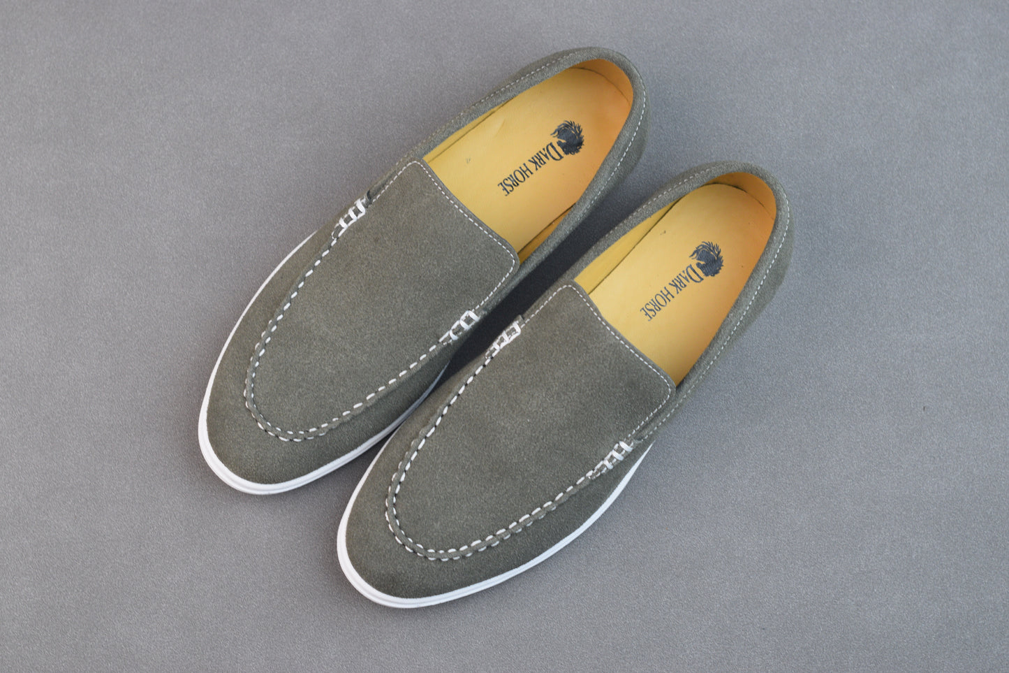 GREEN SUEDE WHITE SOLE MOCASSION