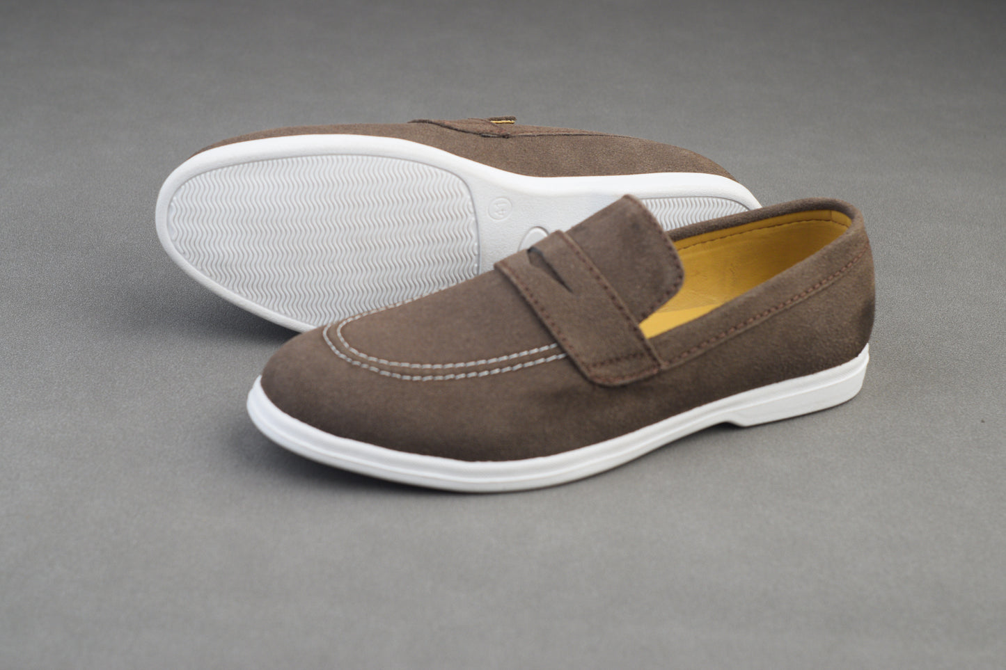 BROWN SUEDE WHITE SOLE MOCCAINS