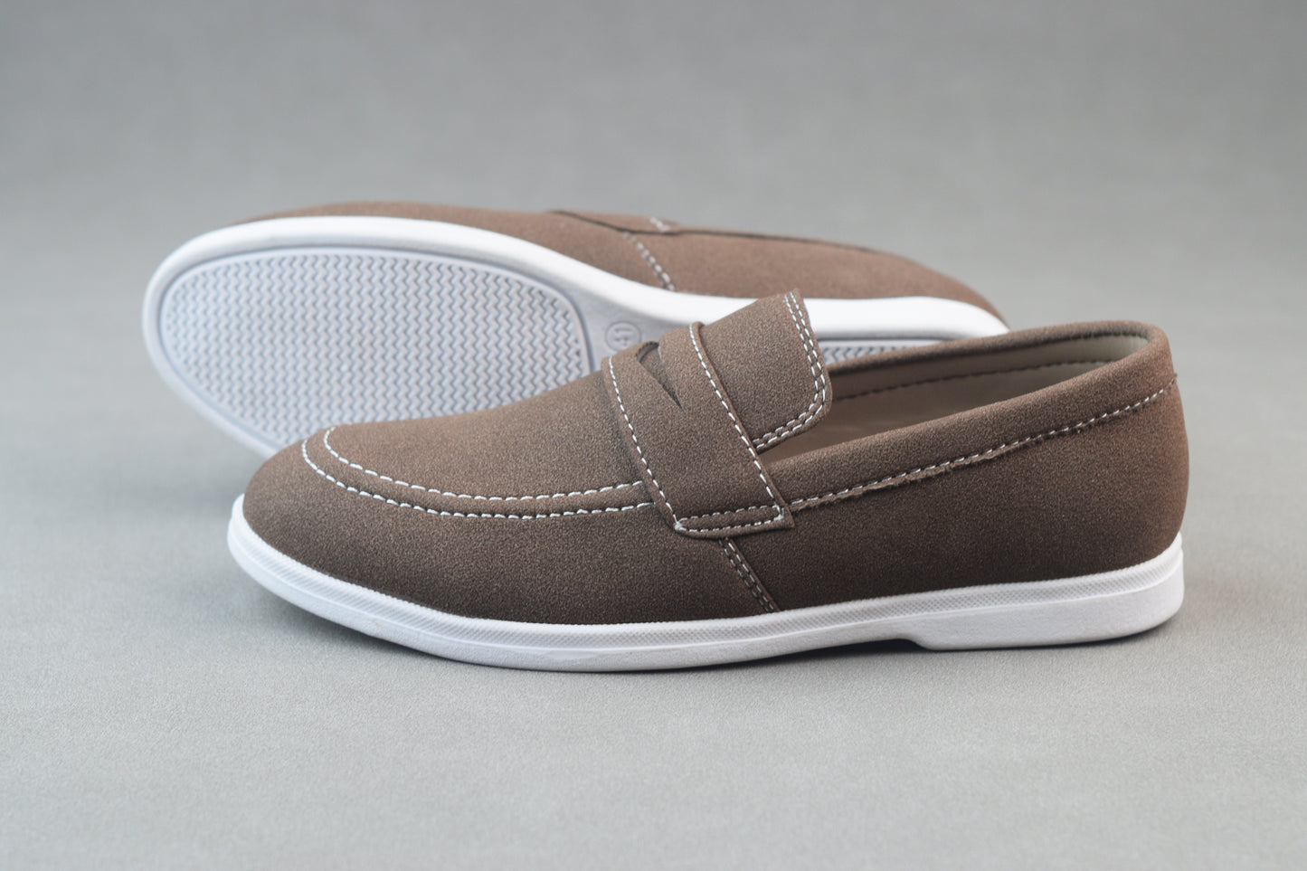 BROWN SUEDE WHITE SOLE MOCCAINS