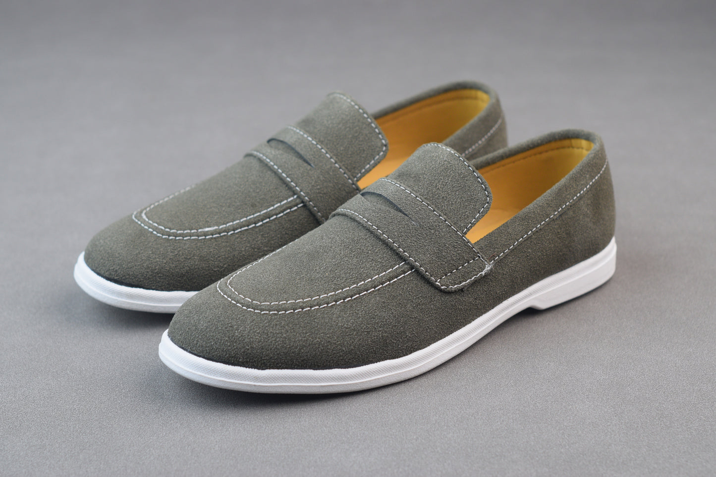 GREEN SUEDE WHITE SOLE MOCASSION