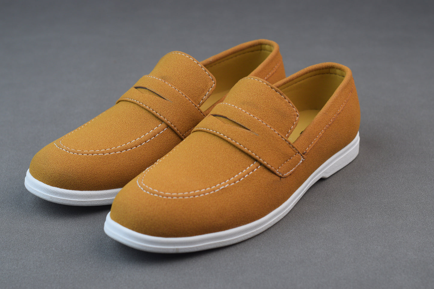 MASTARD SUEDE WHITE SOLE MOCASSION