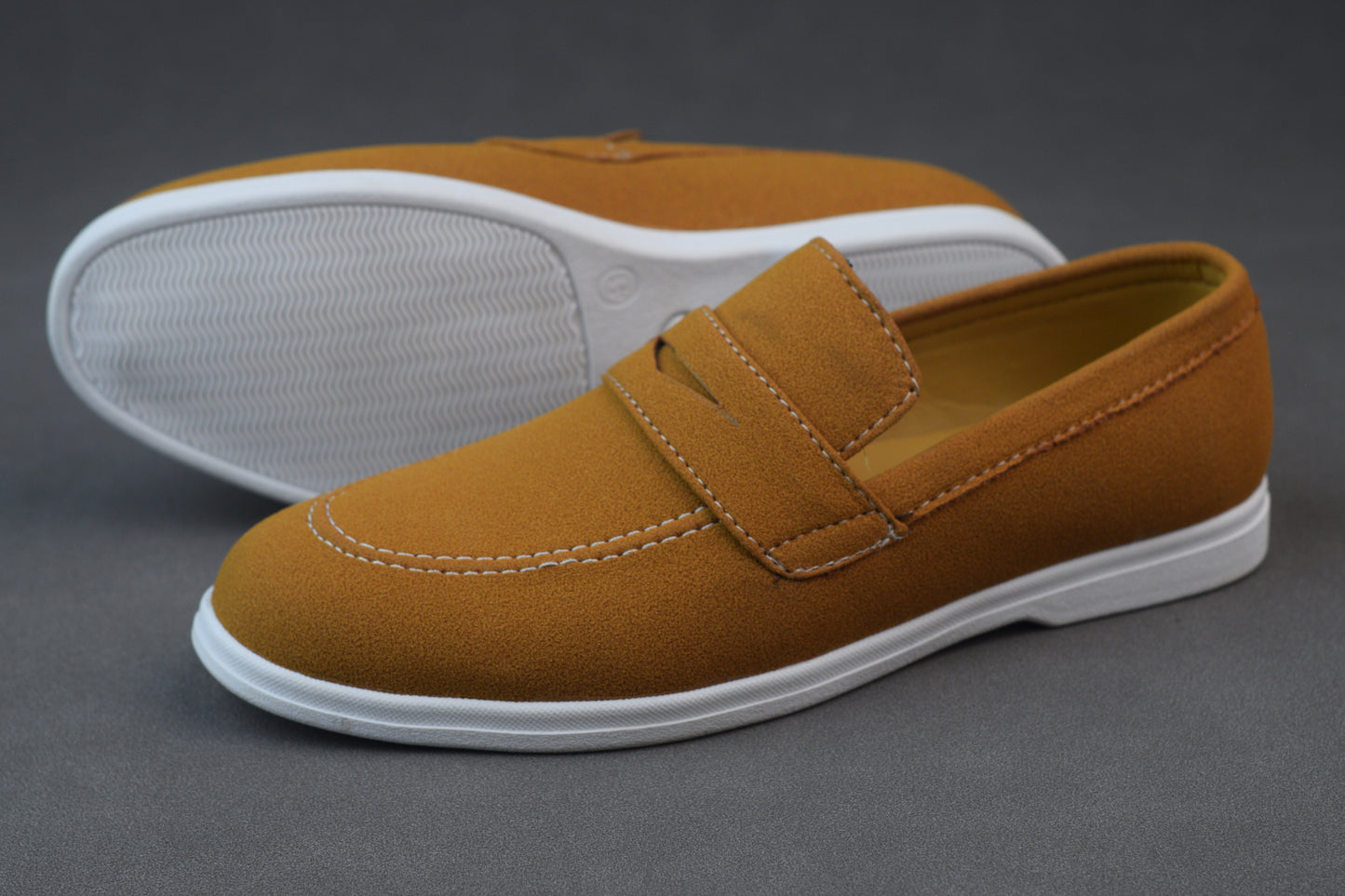 MASTARD SUEDE WHITE SOLE MOCASSION