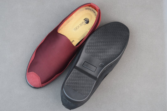 MEROON COMFORTABLE, STYLISH AND MEDICATED SHOES RUBBER SOLE