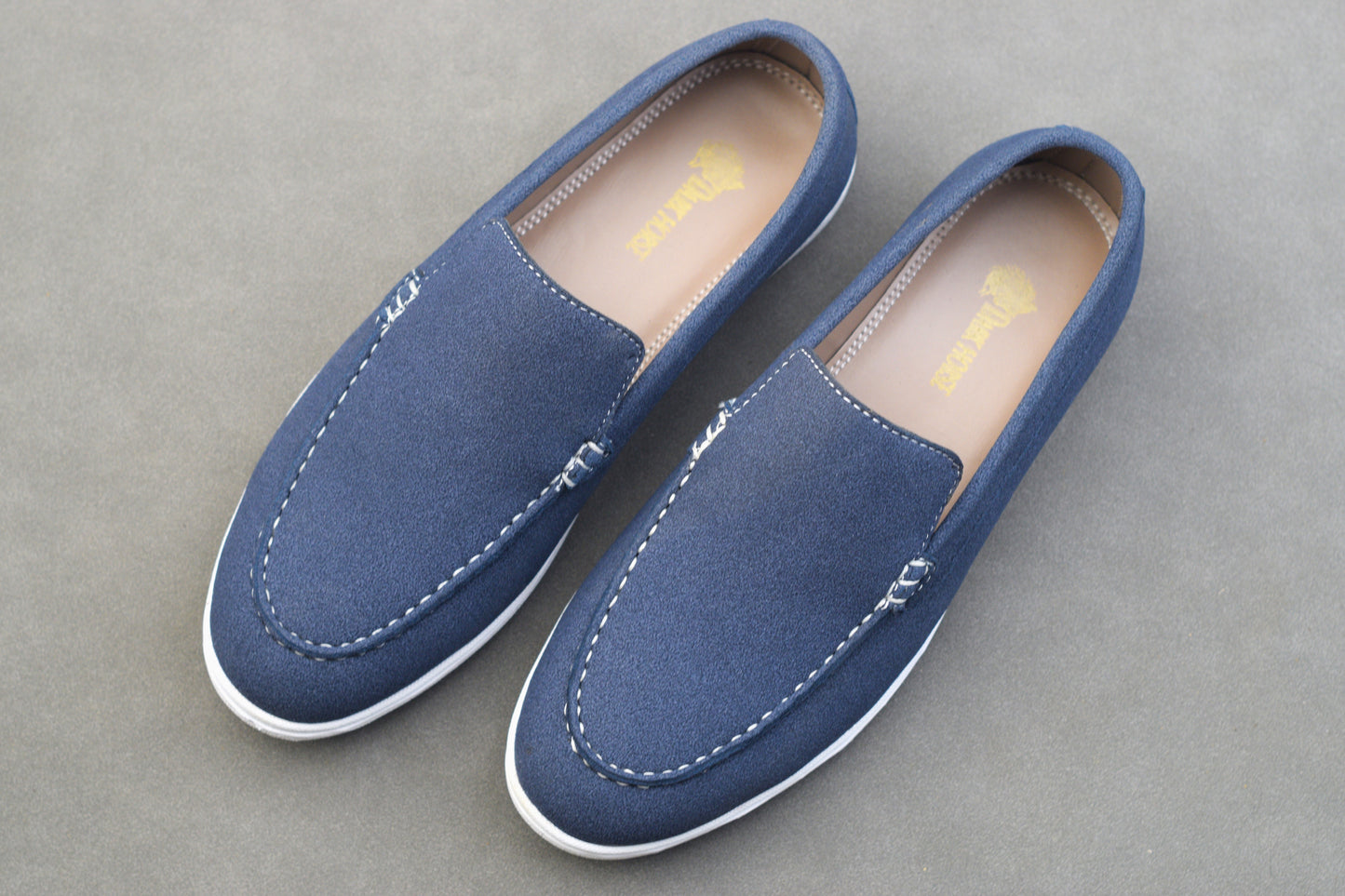 BLUE SUEDE WHITE SOLE MOCCASION