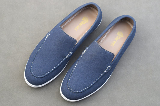 BLUE SUEDE WHITE SOLE MOCCASION